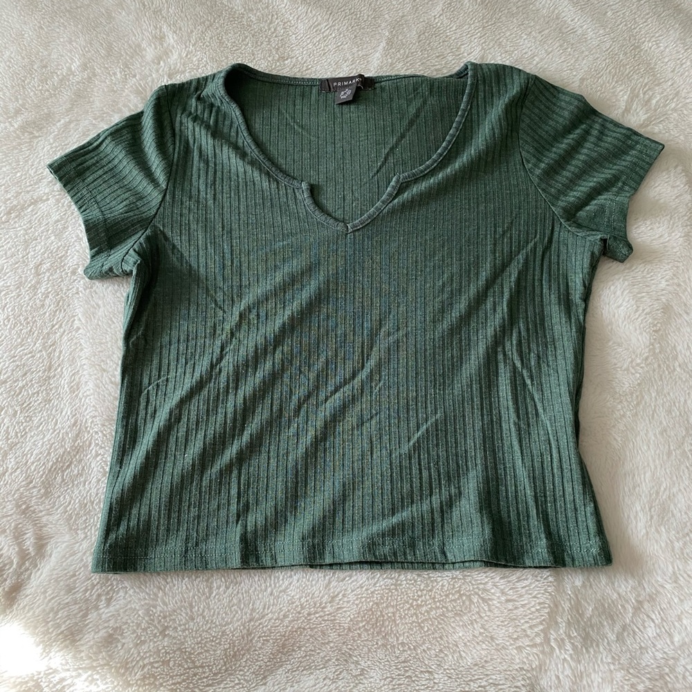 LIKE NEW Green Top